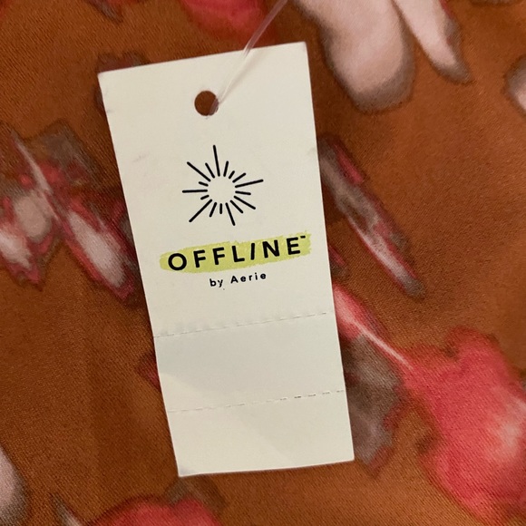 NWT. Offline Capris Leggings. Size 7/8. - Picture 4 of 7